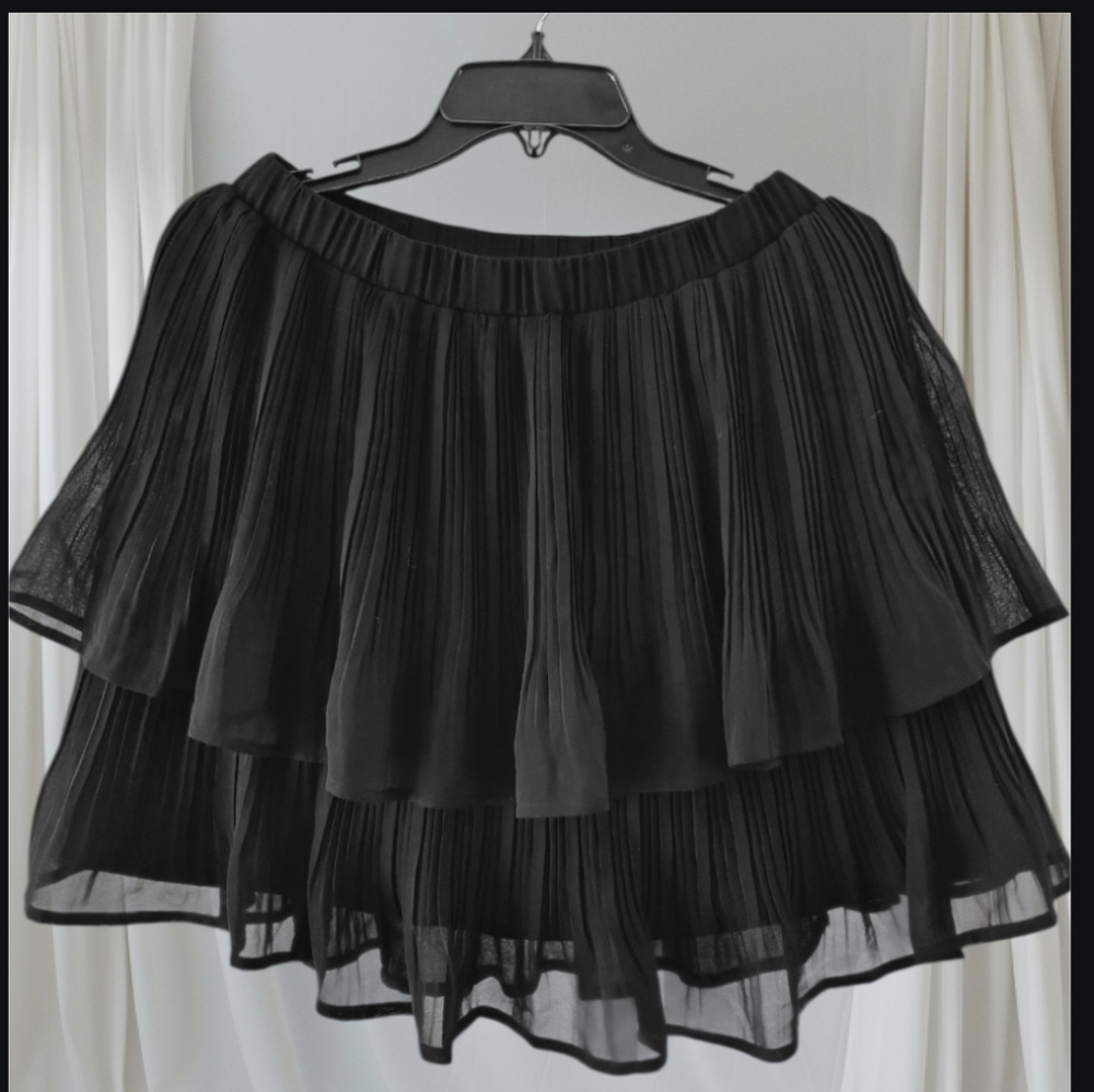 Worthington Black Tiered Pleated Chiffon Skirt Size 4P
